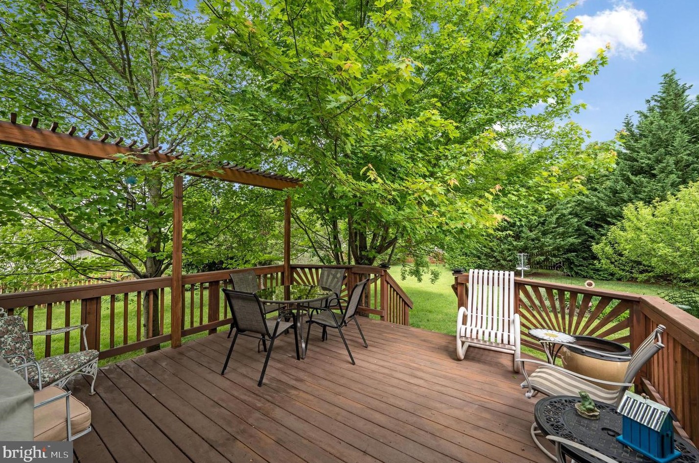 30 Pommel Ln, Charles Town WV 25414-9329 exterior