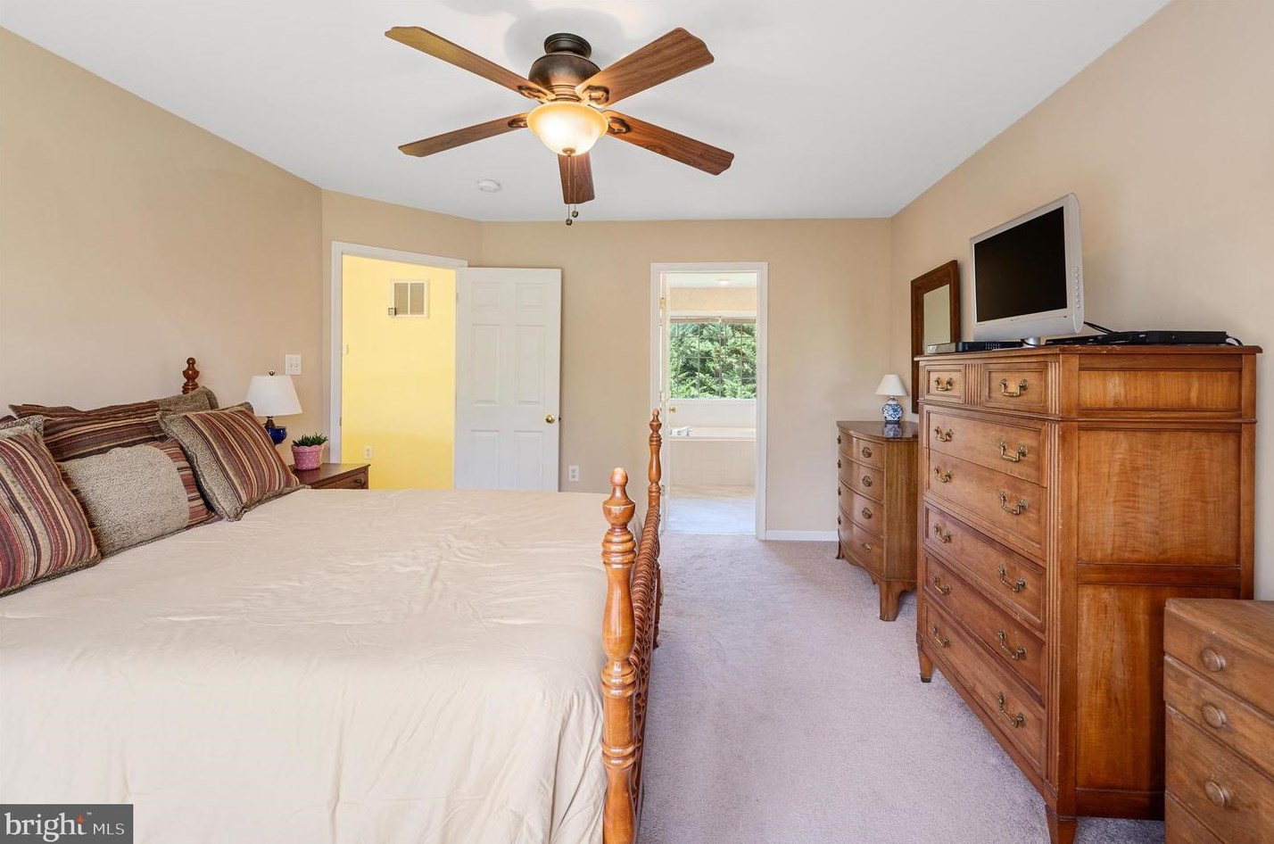 30 Pommel Ln, Charles Town WV 25414-9329 exterior