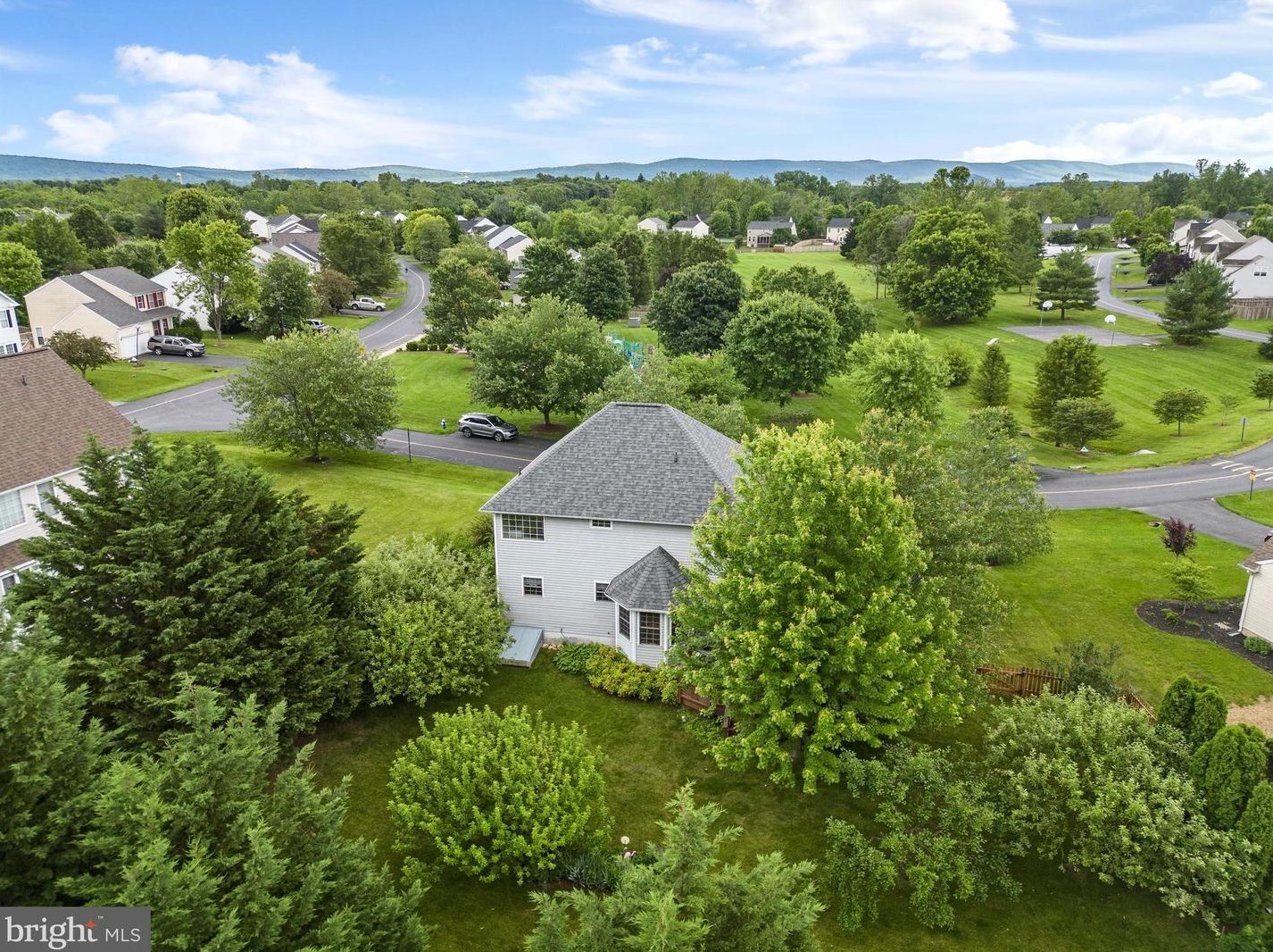 30 Pommel Ln, Charles Town WV 25414-9329 exterior