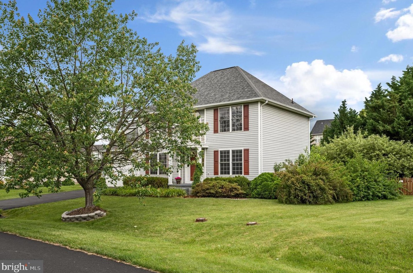 30 Pommel Ln, Charles Town WV 25414-9329 exterior