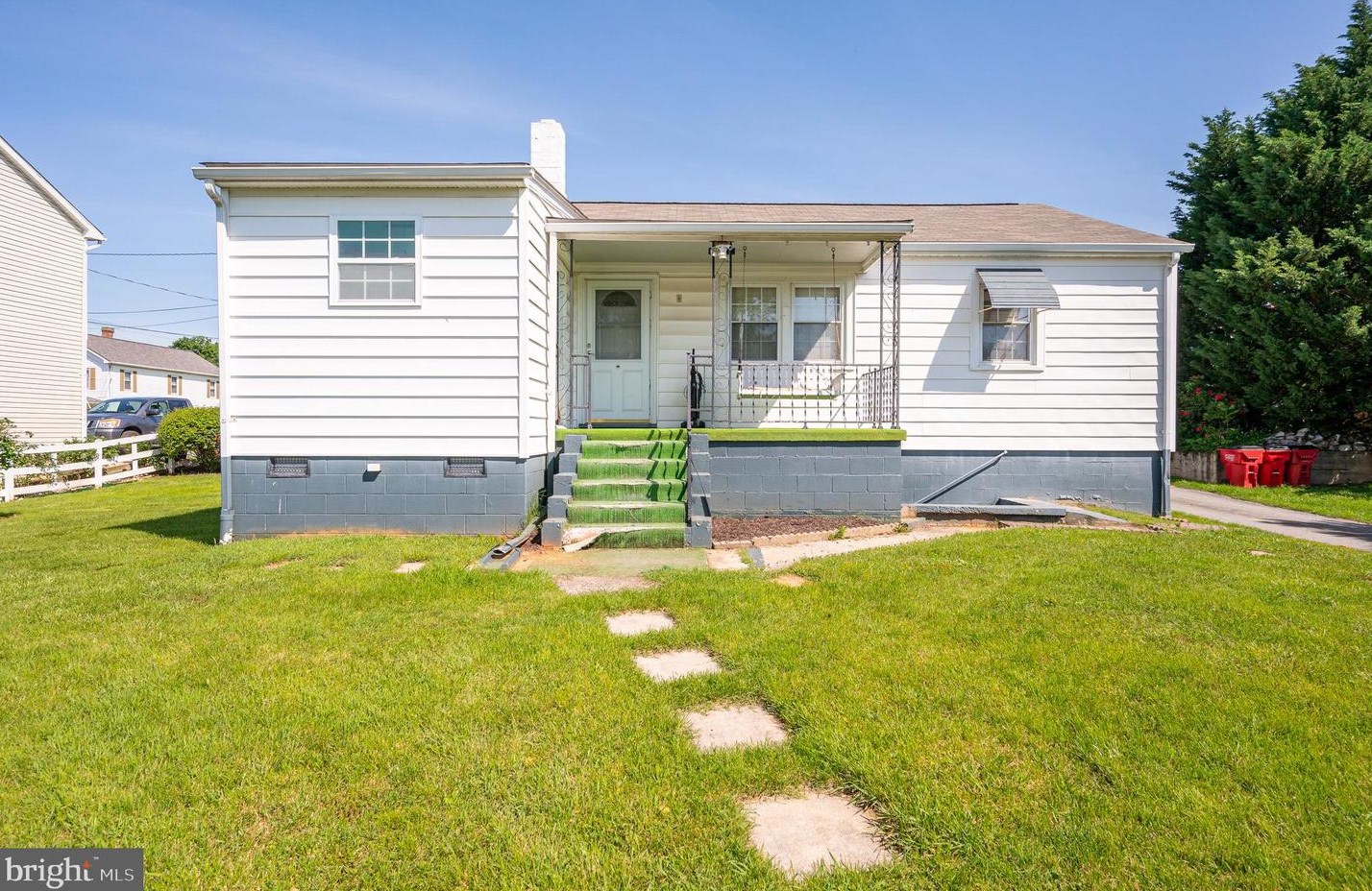 107 6 Ave, Ranson WV 25438-1402 exterior