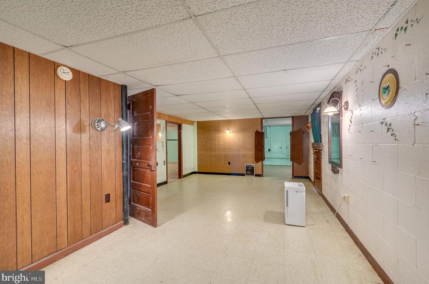 107 6 Ave, Ranson WV 25438-1402 exterior