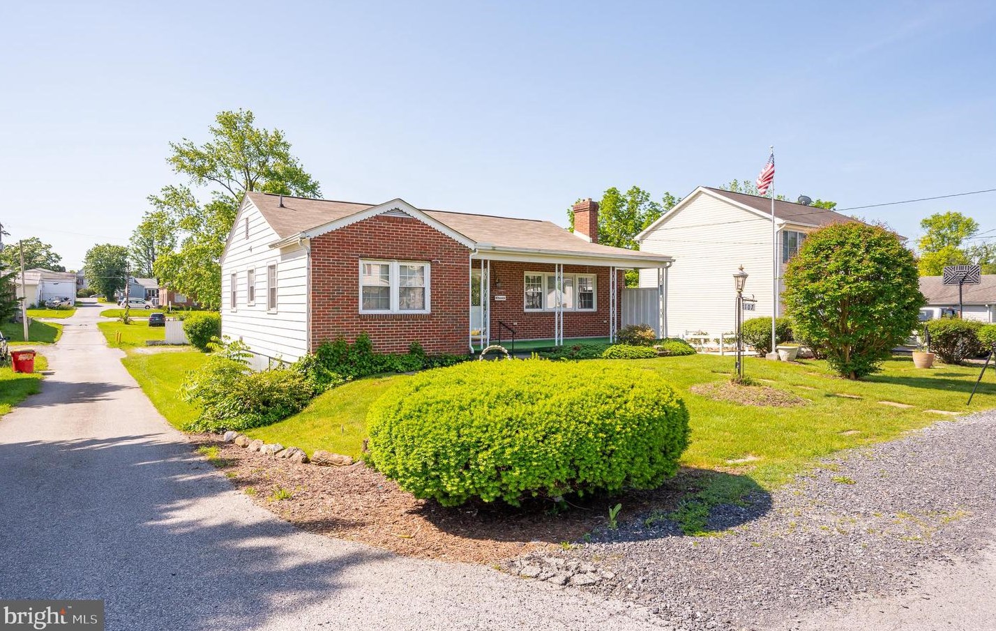 107 6 Ave, Ranson WV 25438-1402 exterior