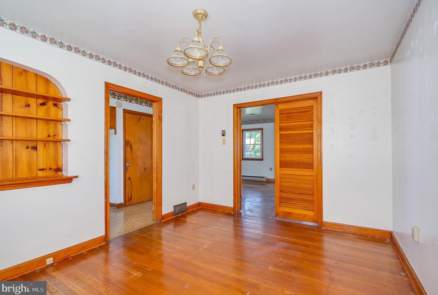 107 6 Ave, Ranson WV 25438-1402 exterior