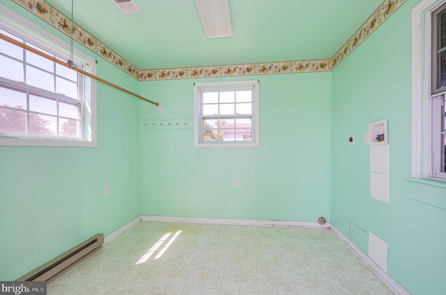 107 6 Ave, Ranson WV 25438-1402 exterior