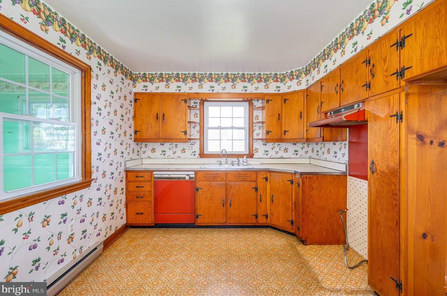 107 6 Ave, Ranson WV 25438-1402 exterior