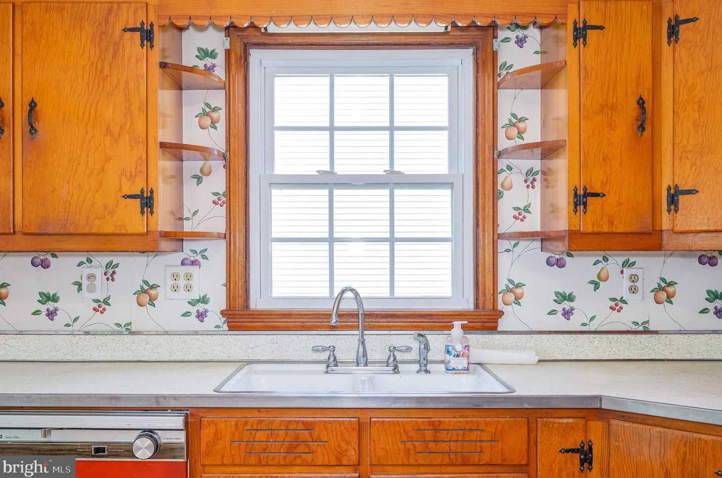 107 6 Ave, Ranson WV 25438-1402 exterior