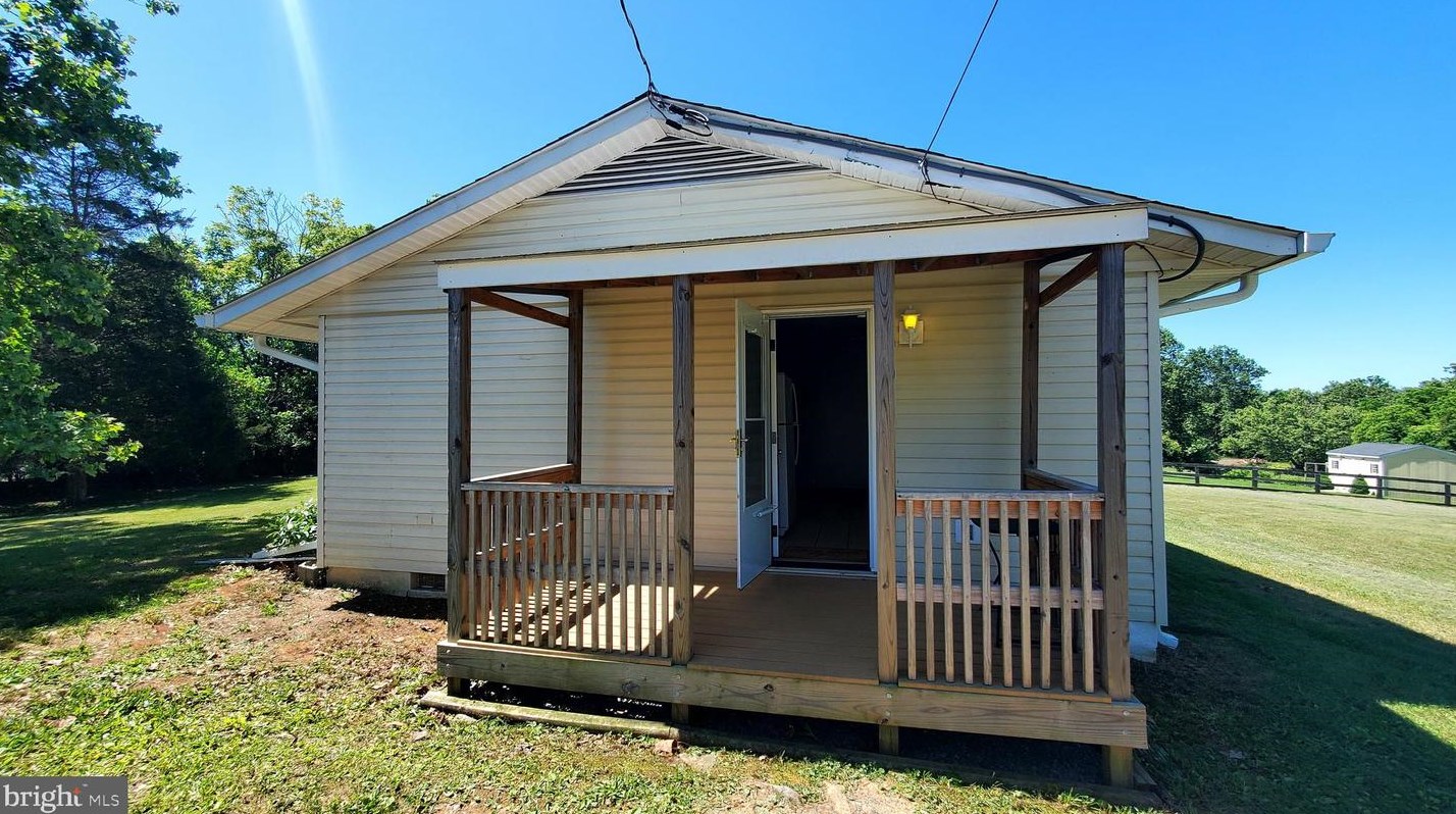 357 Happy Creek Dr, Martinsburg WV 25430-5730 exterior