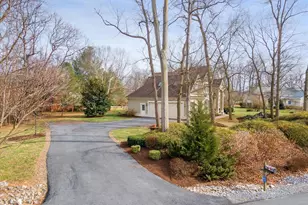 44 N Tamarac Dr, Shepherdstown, WV 25443 - Photo 11