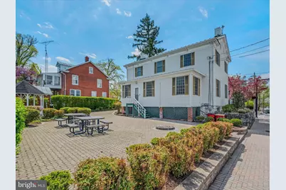 203 S George Street, Charles Town, WV 25414 - Photo 5