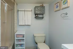 417 E Washington St, Charles Town, WV 25414 - Photo 97