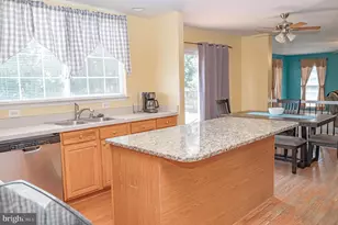 268 Oakmont Dr, Charles Town, WV 25414 - Photo 11