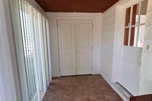 704 W Washington St, Charles Town, WV 25414 - Photo 13
