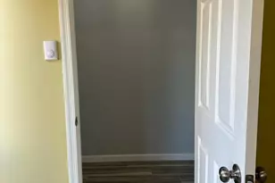 107 N Church St, Charles Town, WV 25414 - Photo 9