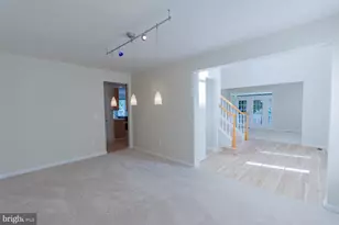 70 Braddock St, Charles Town, WV 25414 - Photo 33