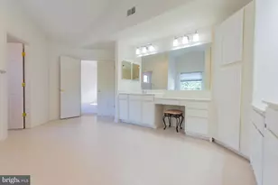 70 Braddock St, Charles Town, WV 25414 - Photo 51