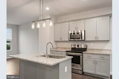 175 Presidents Pointe Avenue, Ranson, WV 25438 - Photo 7