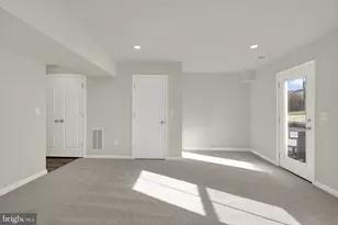 62 White Violet Wy, Kearneysville, WV 25430 - Photo 17