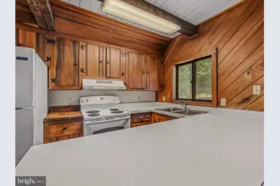 326 Lower Clubhouse Drive, Harpers Ferry, WV 25425 - Photo 13