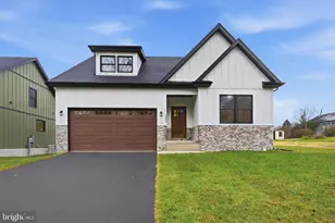 1035 Putnam St, Harpers Ferry, WV 25425 - Photo 1