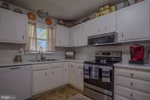 106 S McDonald St, Ranson, WV 25438 - Photo 11