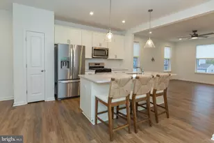 767 Lord Fairfax St, Charles Town, WV 25414 - Photo 7