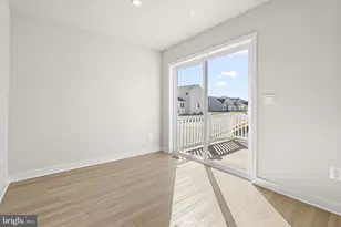 221 Huntwell W Ave, Ranson, WV 25438 - Photo 7