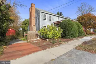 207 W High St, Shepherdstown, WV 25443 - Photo 3