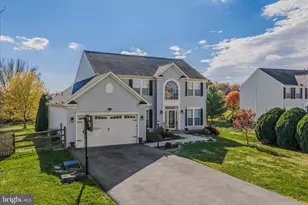 109 Turnberry Dr, Charles Town, WV 25414 - Photo 3