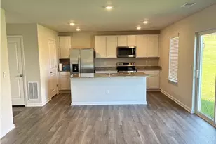 219 Centergate Dr, Charles Town, WV 25414 - Photo 3