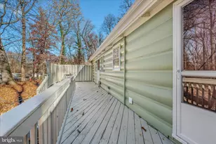 572 Johnnycake Ln, Harpers Ferry, WV 25425 - Photo 5