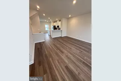 132 Monroe Ave, Ranson, WV 25438 - Photo 5