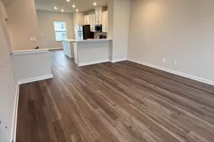 132 Monroe Ave, Ranson, WV 25438 - Photo 5