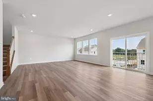 20 Frst Grv Ave, Ranson, WV 25438 - Photo 7