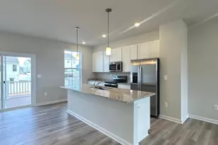 106 Telluride Wy, Charles Town, WV 25414 - Photo 3