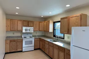 137 Wall St, Charles Town, WV 25414 - Photo 3