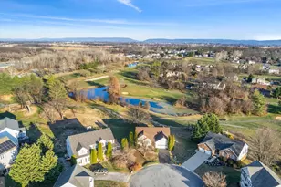 39 Torrey Pines Ct, Charles Town, WV 25414 - Photo 11