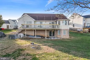 39 Torrey Pines Ct, Charles Town, WV 25414 - Photo 17