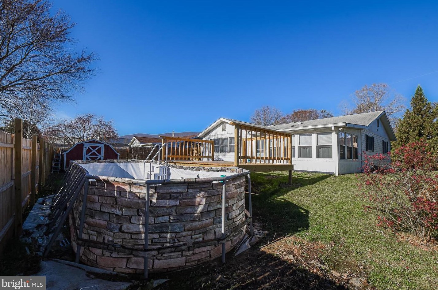 47 Nightingale St, Medley WV  26726-9458 exterior