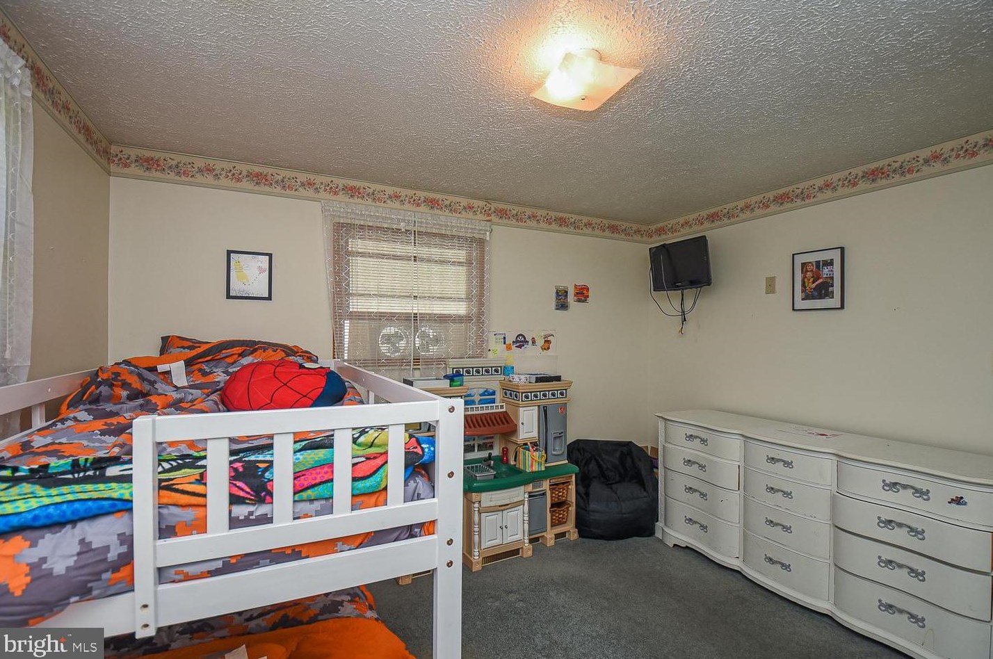 47 Nightingale St, Medley WV  26726-9458 exterior