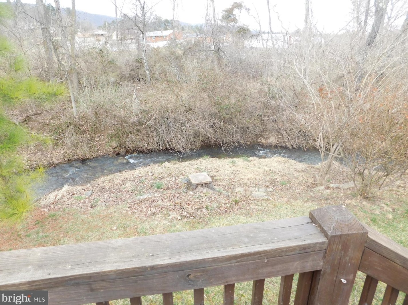 30 Paris Cir, Medley WV 26726-5018 exterior