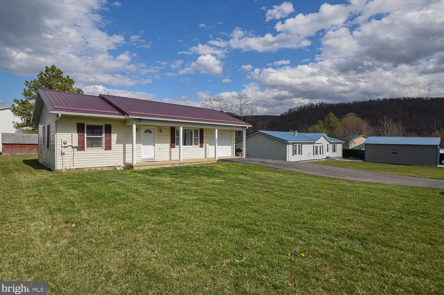 328 Trenum Dr, Medley WV  26726 exterior