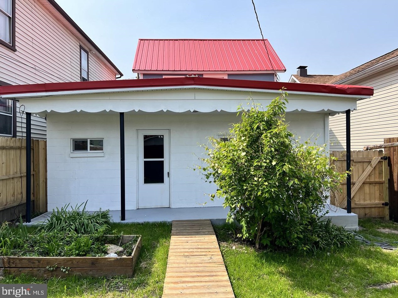 27 A St, Medley WV  26726-2701 exterior