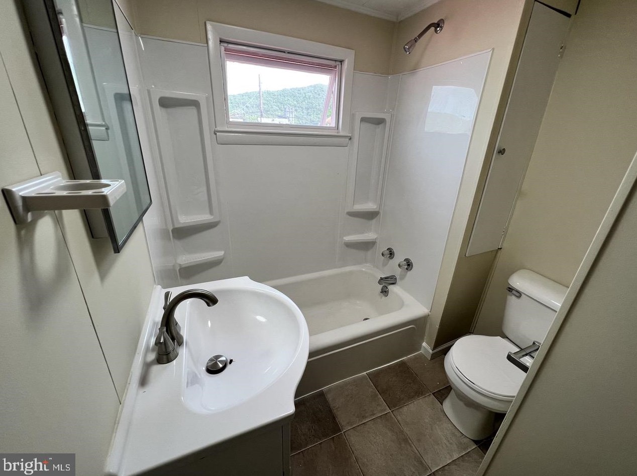 27 A St, Medley WV  26726-2701 exterior