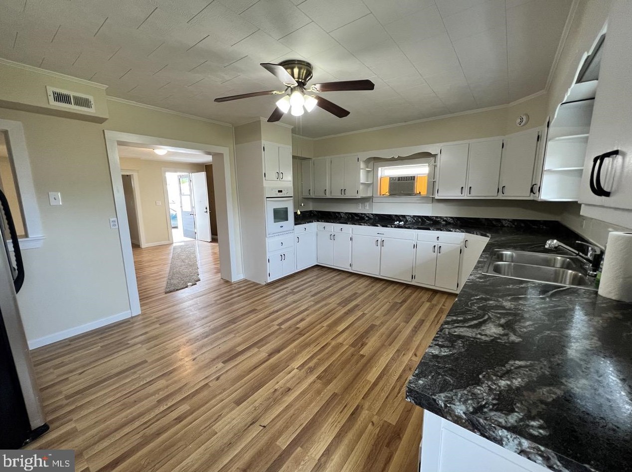 27 A St, Medley WV  26726-2701 exterior