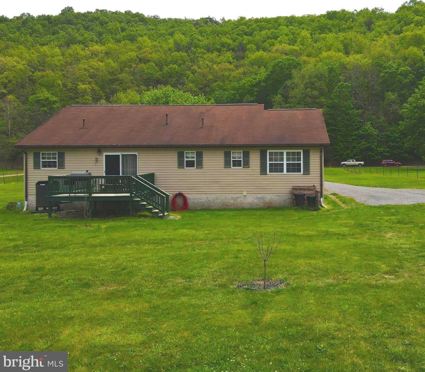 177 Dawn Marie Ln, Medley WV  26710 exterior