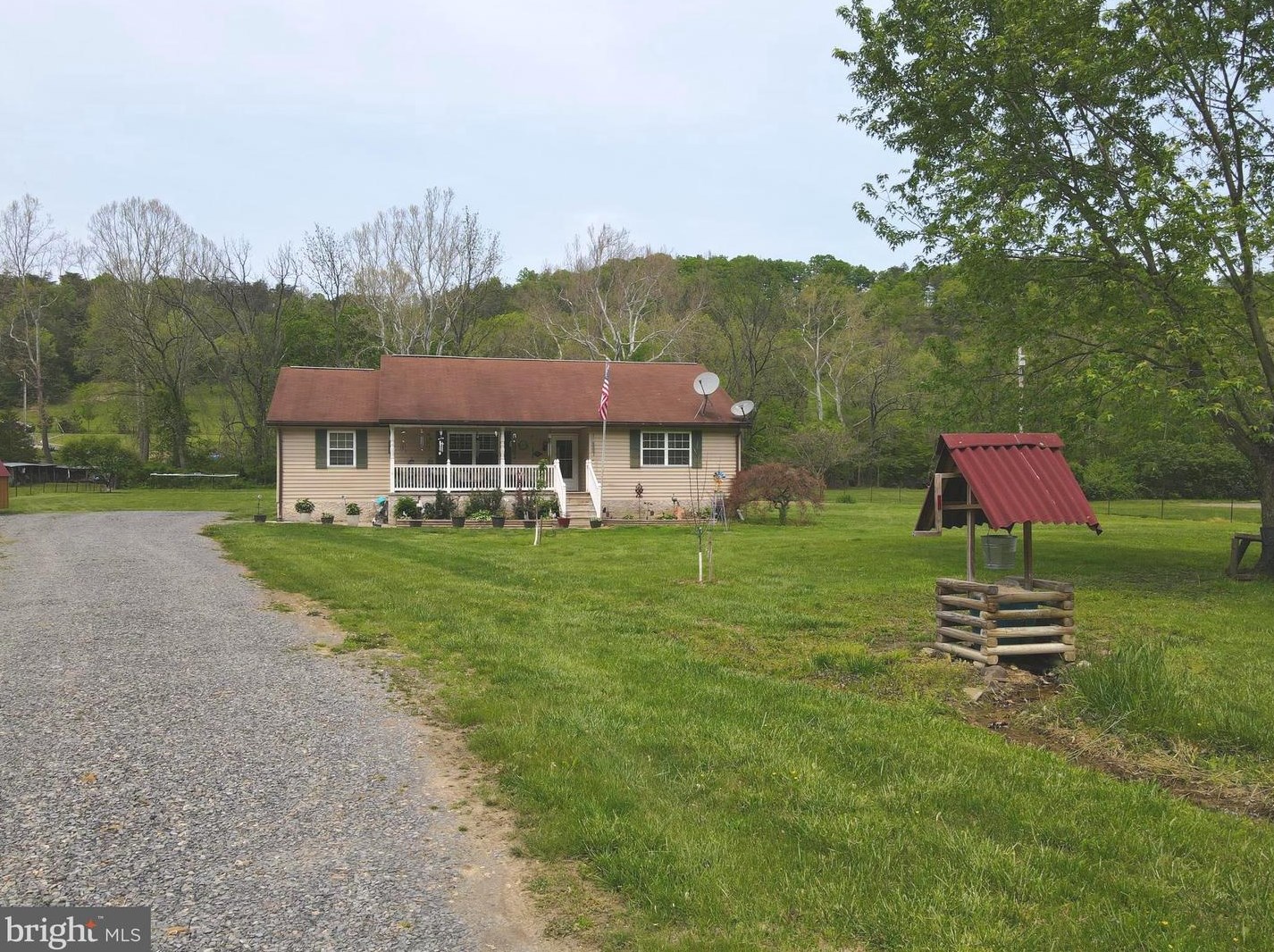 177 Dawn Marie Ln, Medley WV  26710 exterior