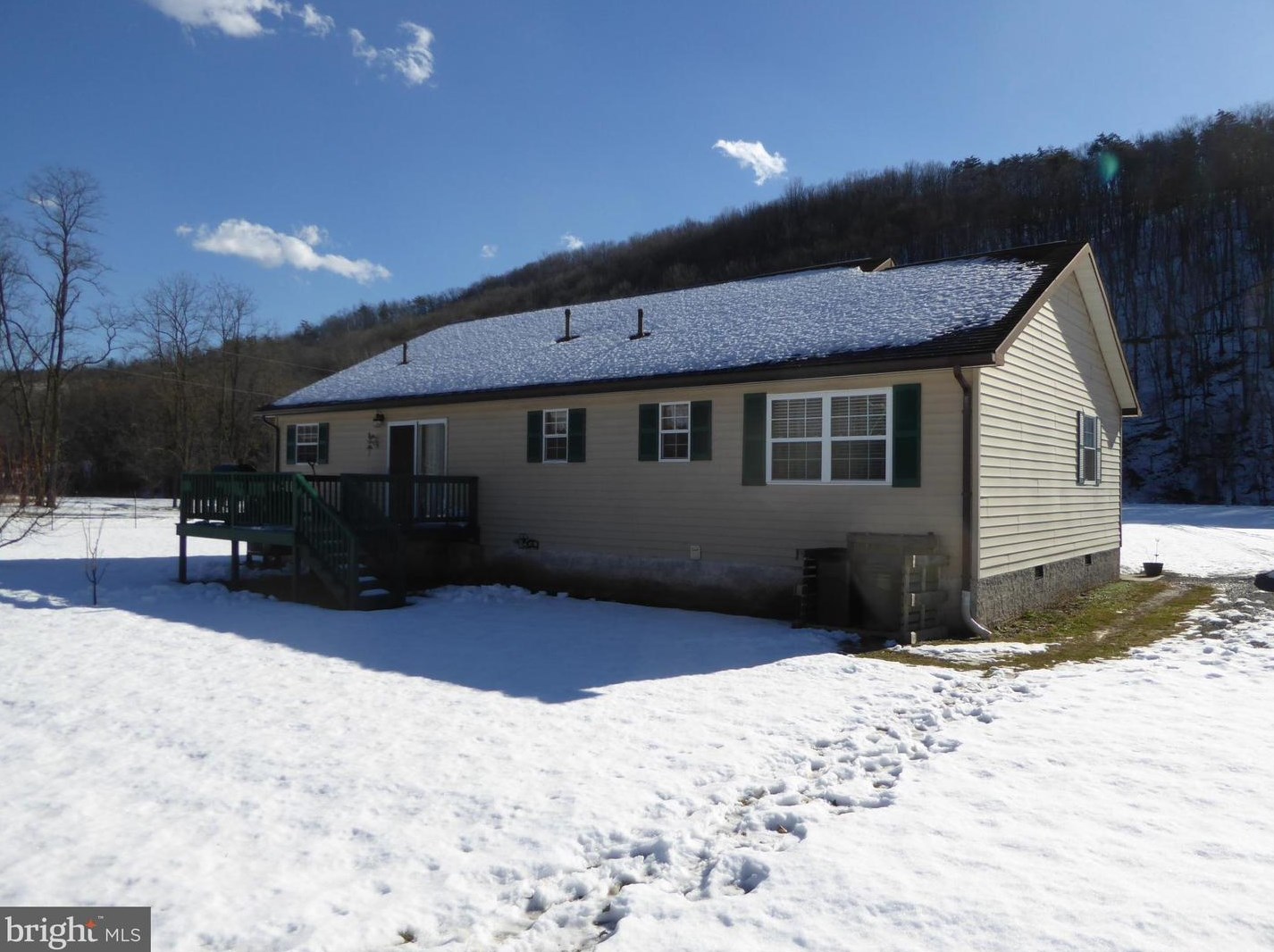 177 Dawn Marie Ln, Medley WV  26710 exterior