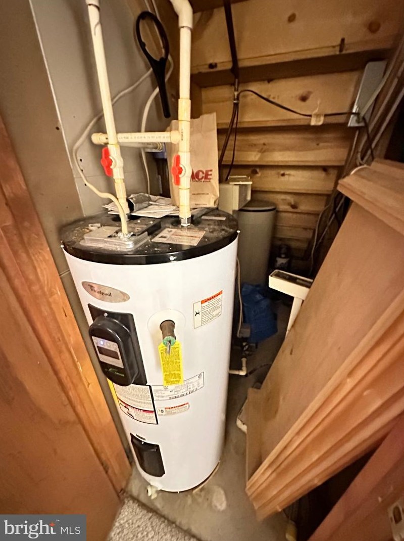 14172 Patterson Creek Rd, Medley WV  26710 exterior