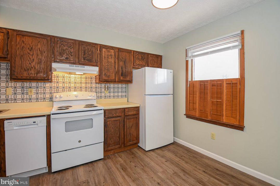 89 Putnam Dr, Medley WV  26726-9036 exterior